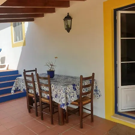 Sondela Self Catering Chalet São Martinho do Porto