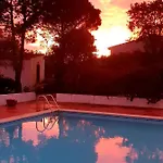 Sondela Self Catering Сан-Мартинью-ду-Порту
