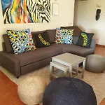 Sondela Self Catering Сан-Мартинью-ду-Порту