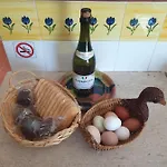 Шале Sondela Self Catering *