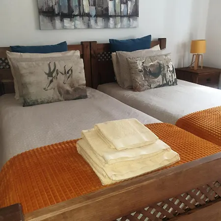 Sondela Self Catering Шале