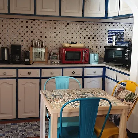 Шале Sondela Self Catering Сан-Мартинью-ду-Порту